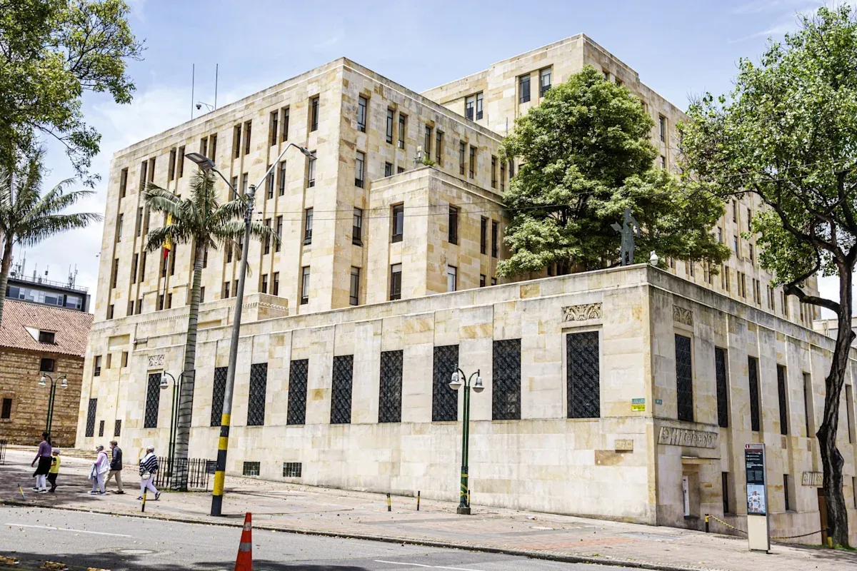 El próximo ministro de Hacienda de Colombia anuncia una política fiscal más estricta
