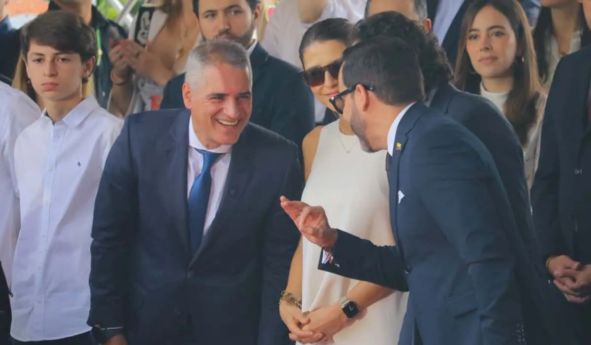 Gobernador de Antioquia solicitó al gobierno de De la Espriella retomar la hora Gaviria