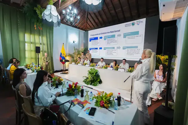 Gobernadores se reunieron con el presidente De la Espriella y elevaron peticiones regionales