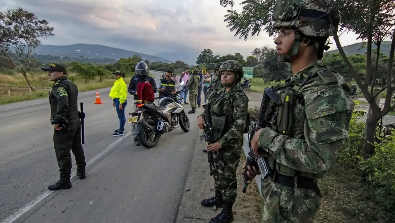 Gobierno adelanta el cierre de fronteras para blindar la segunda vuelta presidencial
