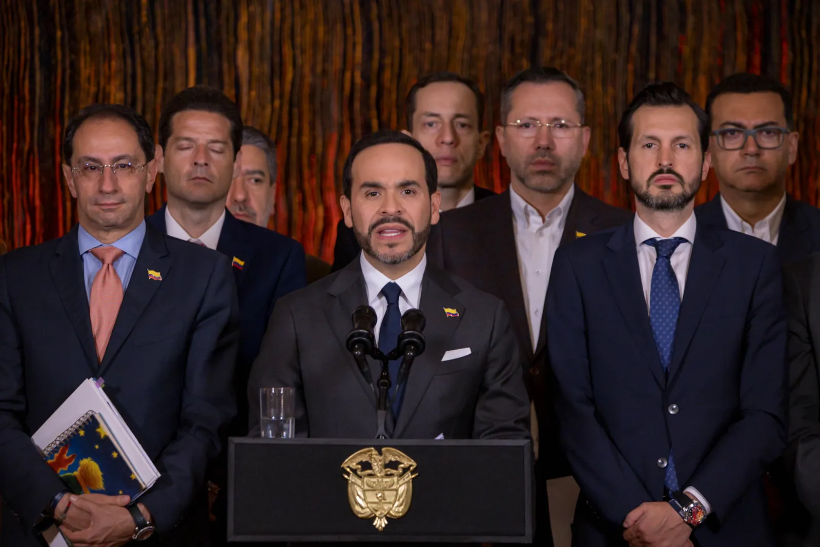 Gobierno anuncia fondo de $1 billón para reconstrucción y medidas frente a crisis energética, de salud y orden público