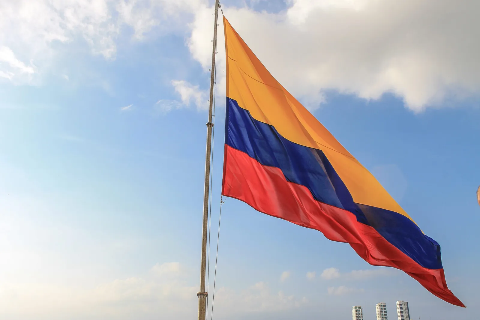 Empresas que auxilien a damnificados del terremoto accederían a beneficios tributarios