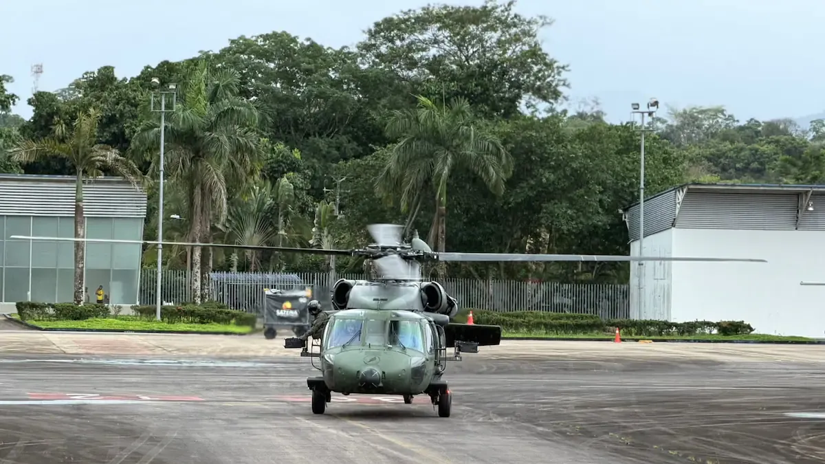 Gobierno de Abelardo de la Espriella recibe 310 aeronaves militares y de Policía fuera de operación