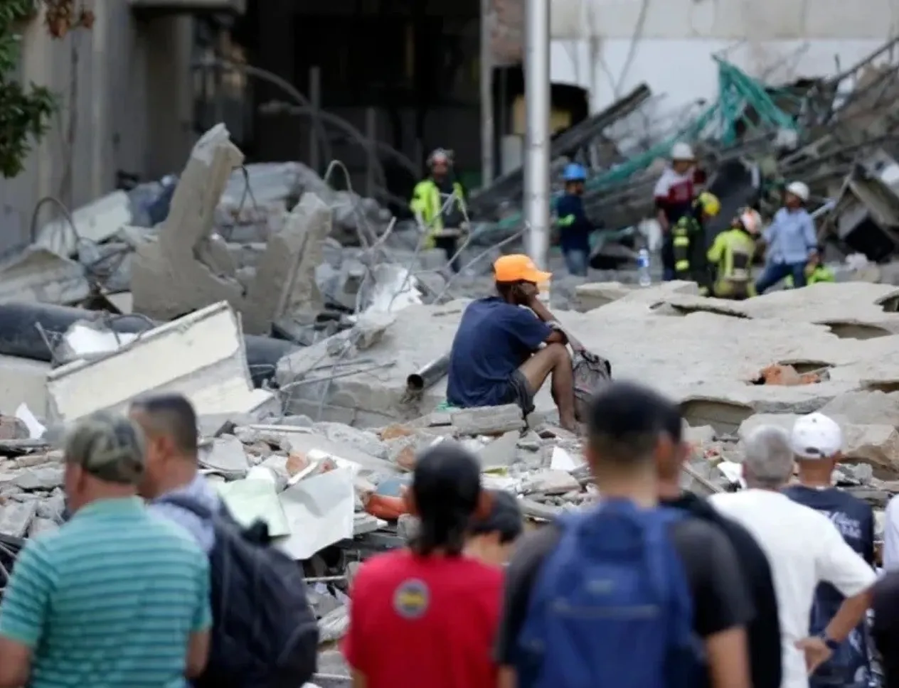 Colombia declara estado de emergencia tras terremoto que deja más de 240 fallecidos