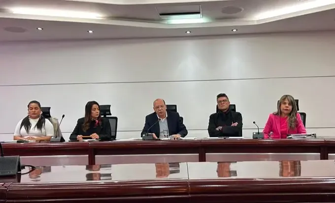 Gobierno Petro suspende el empalme con el equipo de Abelardo de la Espriella