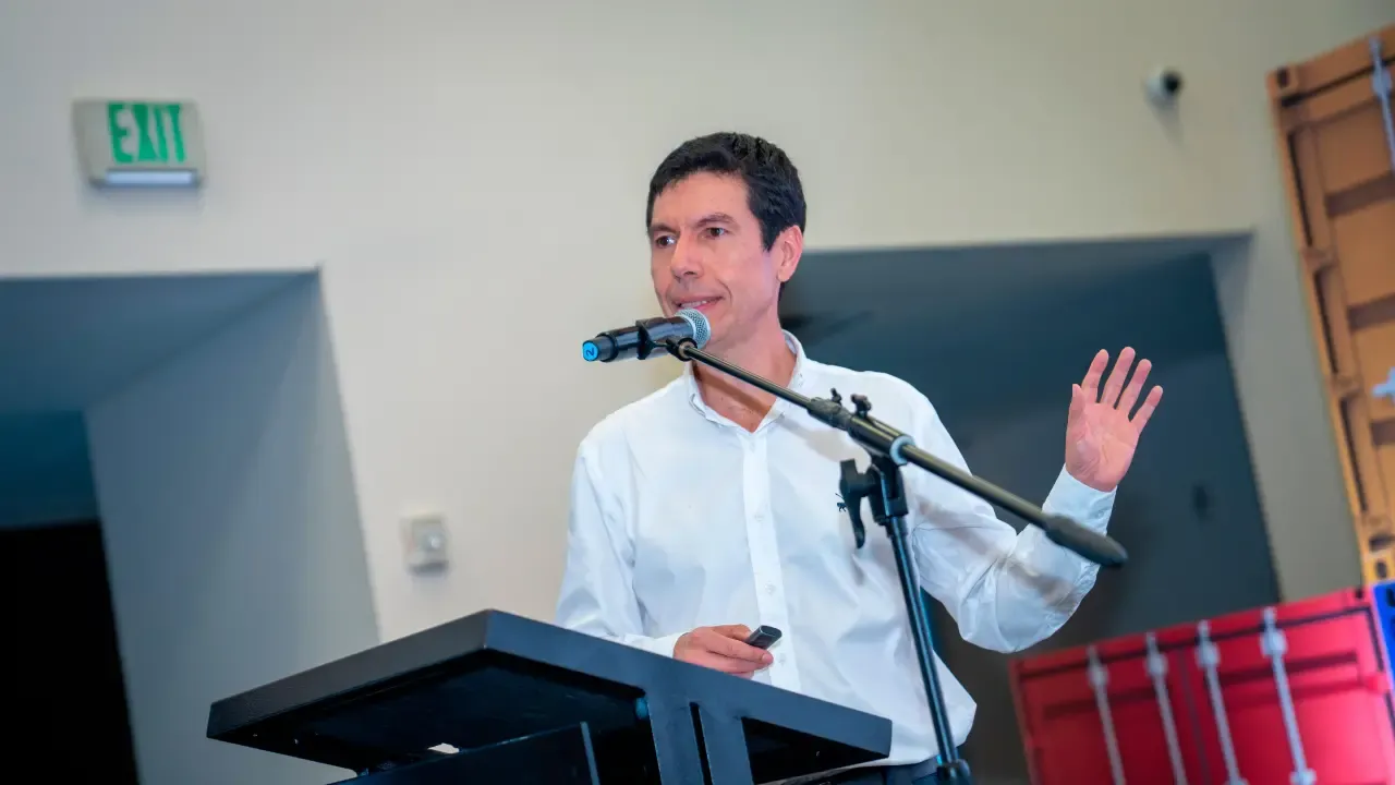 Gobierno de Abelardo de la Espriella se aparta de intervenir la tasa de cambio