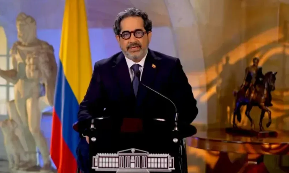 Gobierno lleva a Fiscalía, Procuraduría y Contraloría hallazgos sobre 11 cajas de compensación