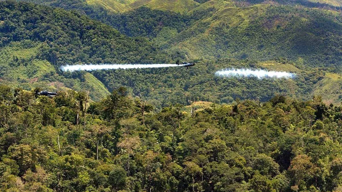 Gobierno de la Espriella evalúa retomar la aspersión aérea con drones y revisa los aviones de la Policía