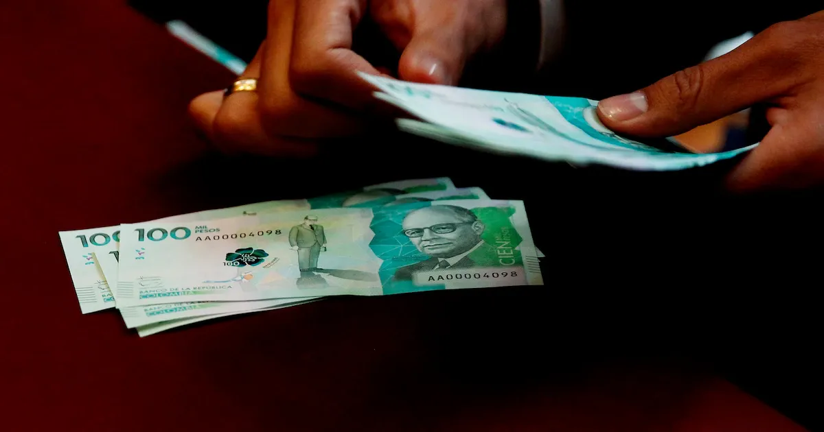 Ministro de Hacienda advierte sobre momento difícil de la economía y plantea política de austeridad