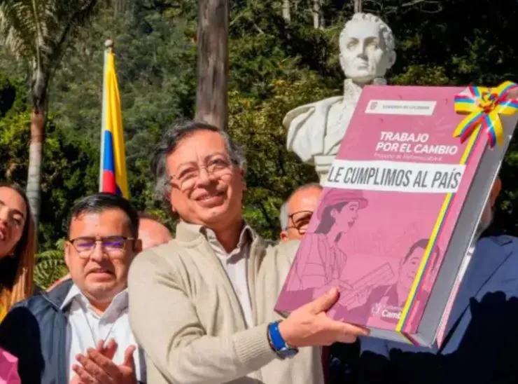 Gobierno expide cuatro decretos de la reforma laboral a pocas horas de la segunda vuelta
