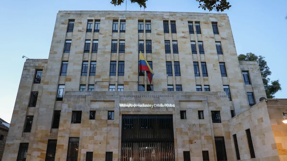 Gobierno inicia reperfilamiento de deuda con intercambio de TES por $19,8 billones
