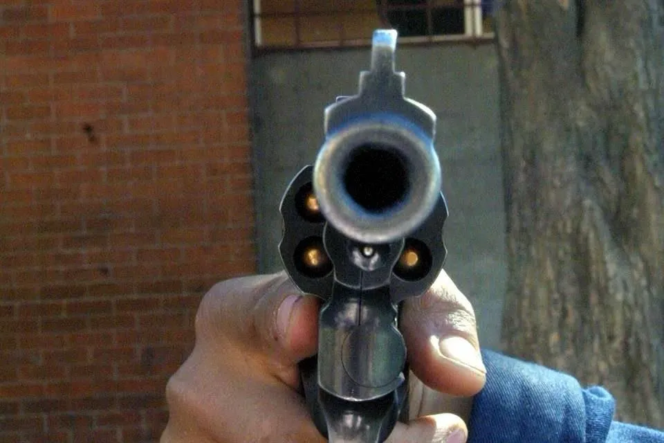 Gobierno levanta la suspensión general del porte de armas en Colombia