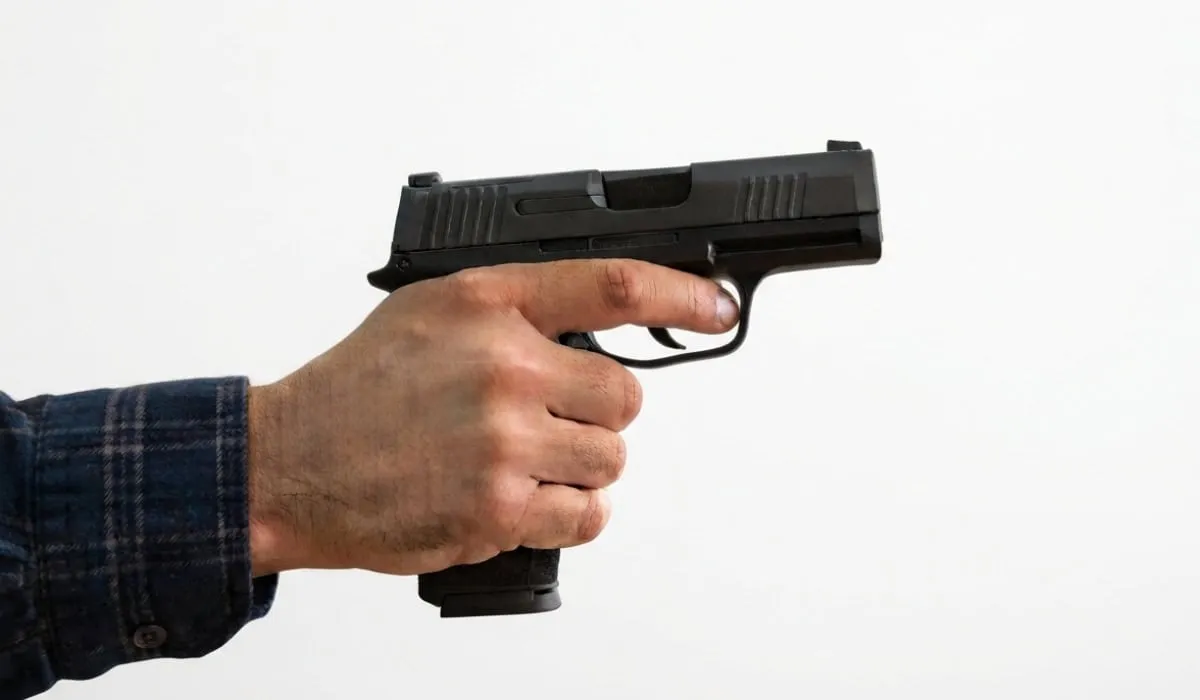 Gobierno levanta la suspensión general al porte de armas de fuego en Colombia