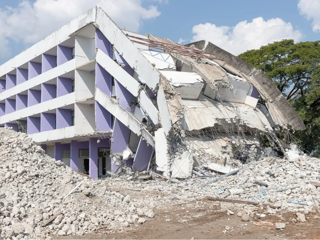Colombia declara desastre nacional por sismo que deja más de 70 muertos