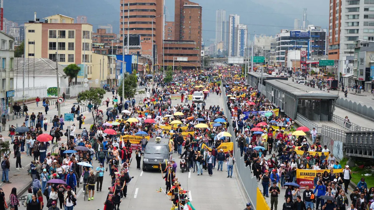 Gobierno alista decreto para regular la protesta y el uso de la fuerza pública