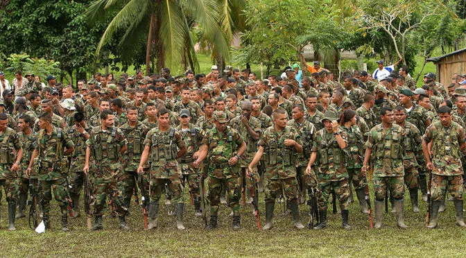 Gobierno prepara una ley de sometimiento para grupos armados ilegales
