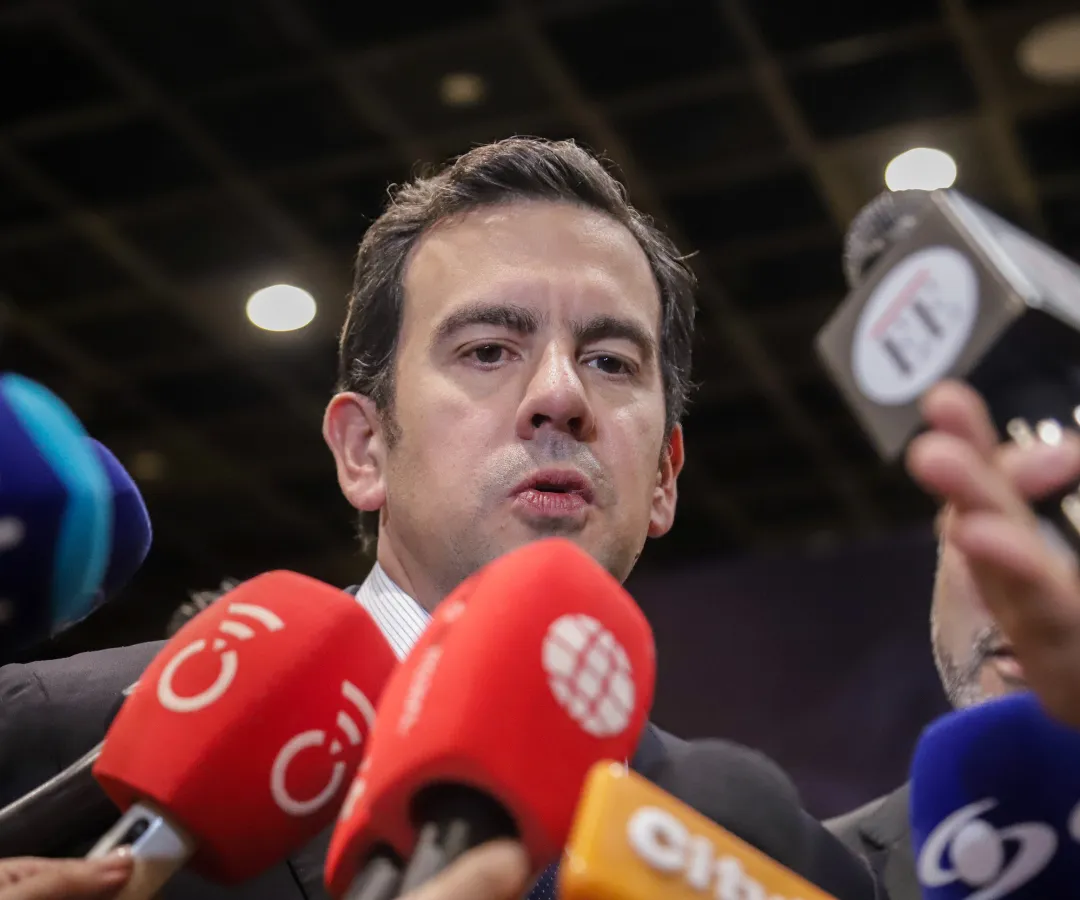 Gobierno radicará reforma para que congresistas tramiten proyectos de inversión