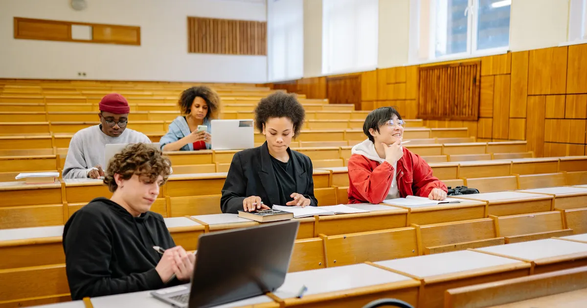 El Gobierno reactiva la alianza con COLFUTURO y proyecta 3.000 becas-crédito para estudiar en el exterior en 2027