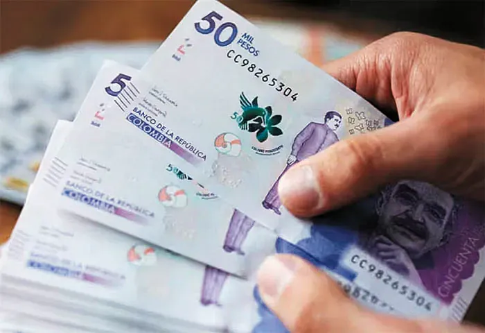 Gobierno anuncia reducción gradual del 4x1000 y desmontará el impuesto al patrimonio