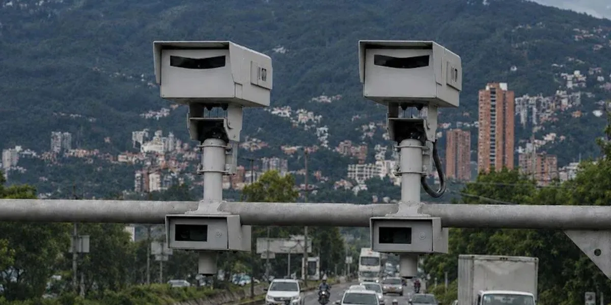 El Gobierno Nacional anunció una revisión de las fotomultas en las vías del país