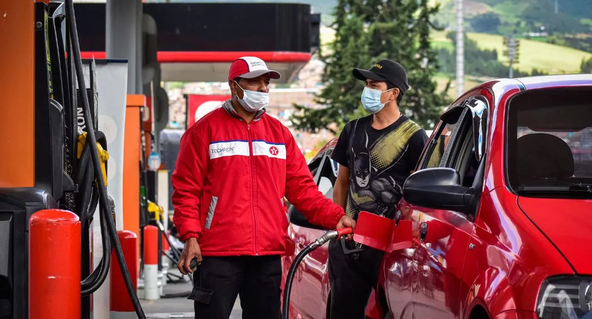 El Gobierno Nacional confirmó que la gasolina no subirá de precio en julio