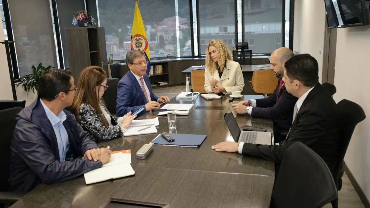 Ministerio del Trabajo y Confecoop abren mesa de diálogo para una agenda cooperativa