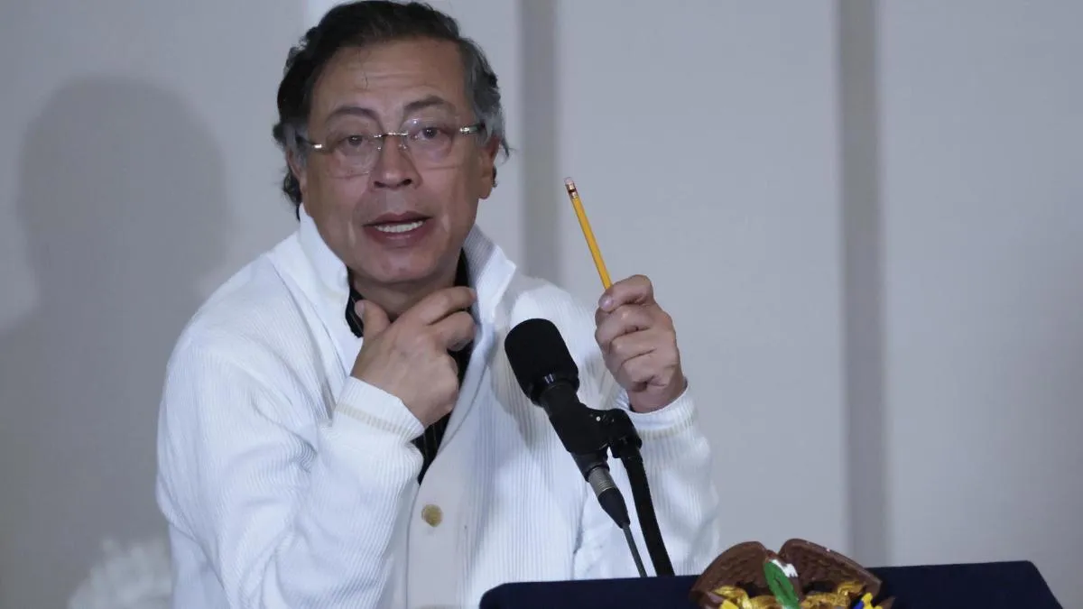 Petro afirma que encabezará la oposición al gobierno de Abelardo De la Espriella