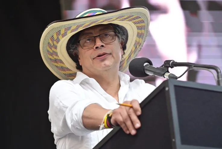 Petro ordena a las Fuerzas Militares no organizar la posesión de Abelardo de la Espriella