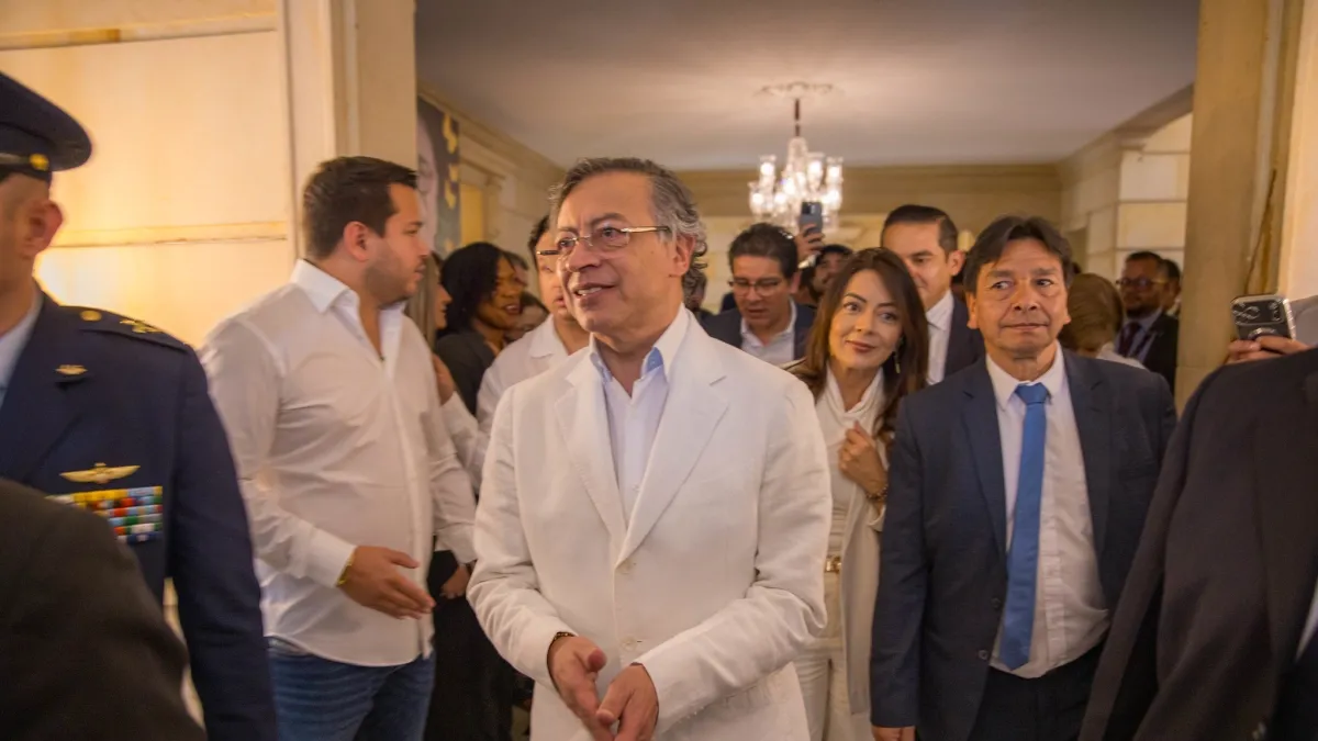 Gustavo Petro se declara jefe de la oposición al gobierno de De La Espriella