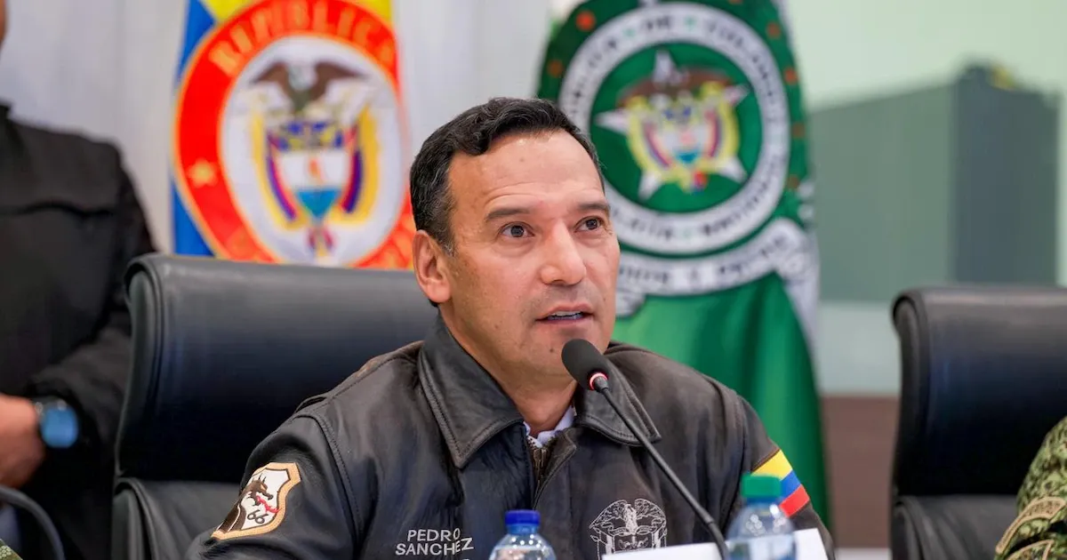 Ministro de Defensa admite debilidades en la estrategia contra grupos armados en Colombia