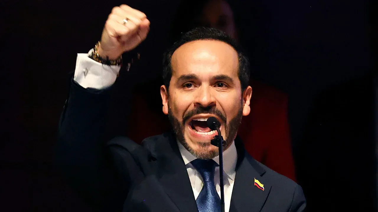 De la Espriella responde a Uribe con la frase “hay pulgas que pican a los tigres” tras la puja por las mesas directivas del Congreso