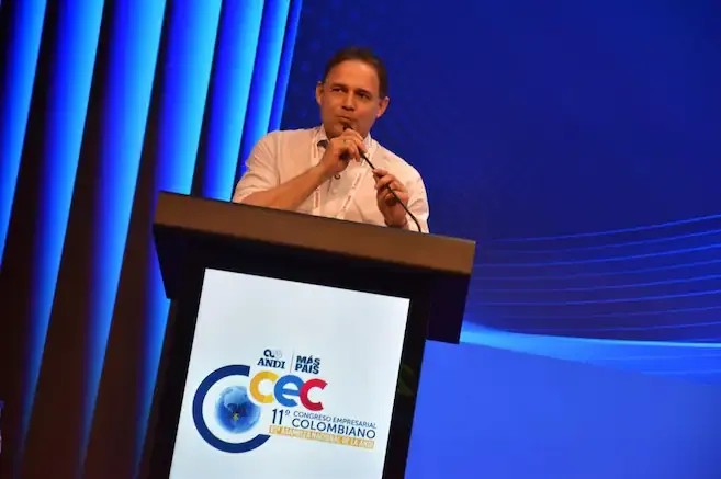 Henríquez pidió a De la Espriella, empresarios y oposición reconstruir el país