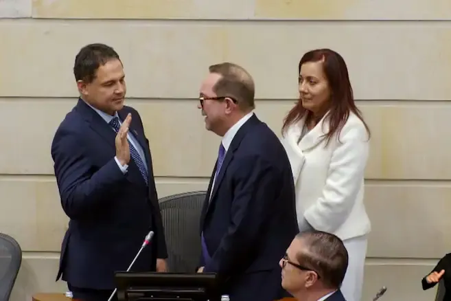 Honorio Henríquez es el nuevo presidente del Senado en la primera derrota del Gobierno de De la Espriella