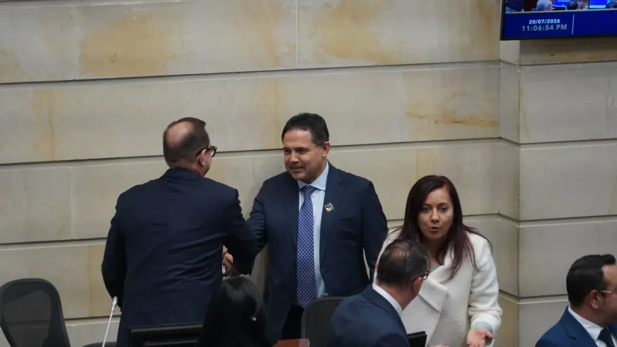 Honorio Hénriquez será el nuevo presidente del Senado en una alianza entre uribismo y petrismo