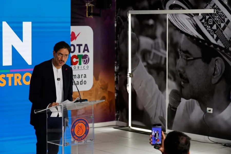 Iván Cepeda cuestiona el plan de seguridad anunciado por el presidente electo de Colombia