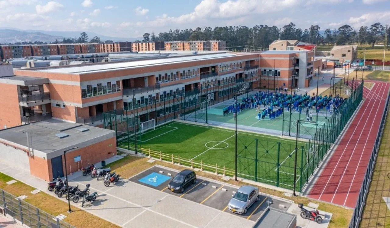 El Gobierno de Abelardo pone sobre la mesa un cambio en la jornada escolar: cómo operaría