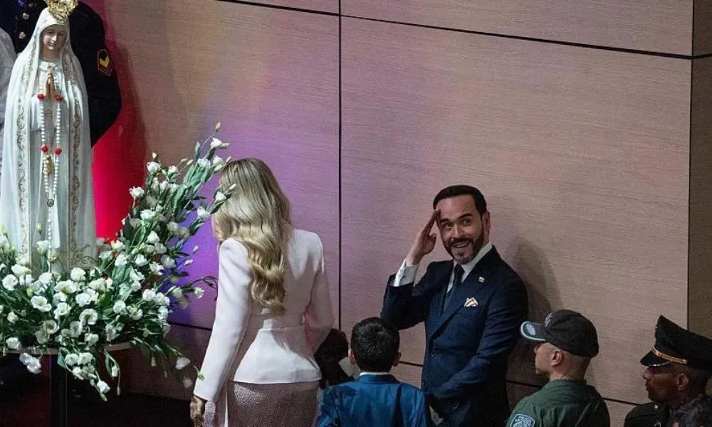 Juez ordena al presidente Abelardo de la Espriella disculparse por vulnerar la neutralidad religiosa