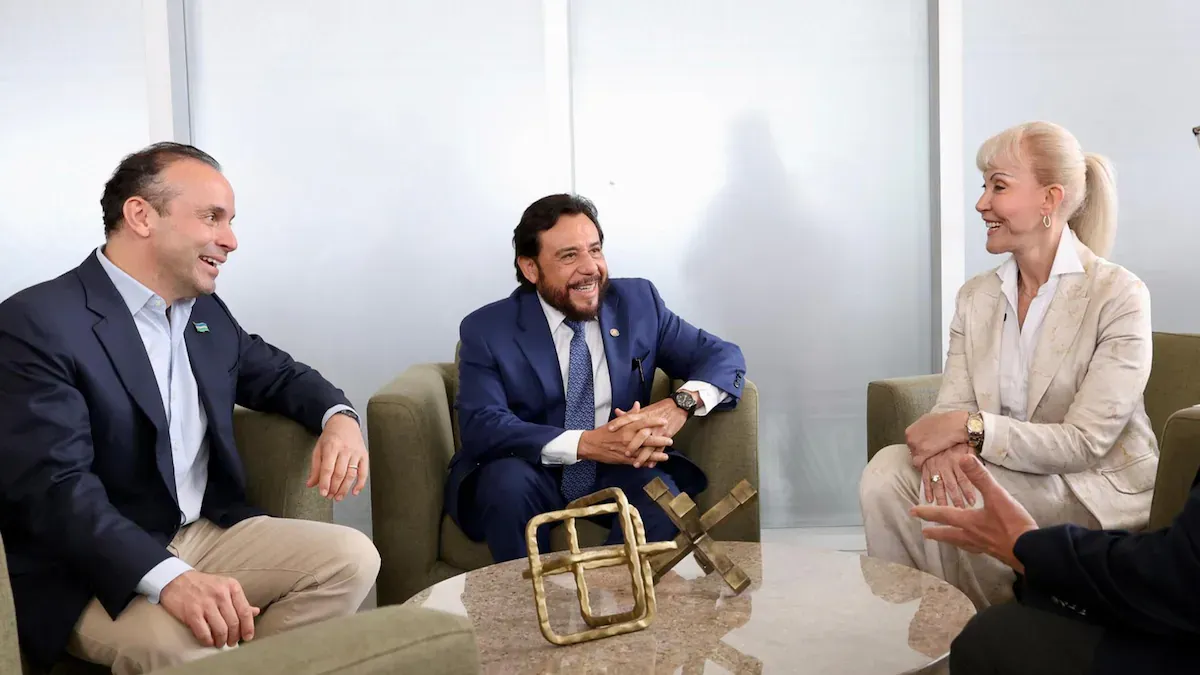 Delegación de El Salvador, primera en llegar a Cali para la posesión de Abelardo de la Espriella