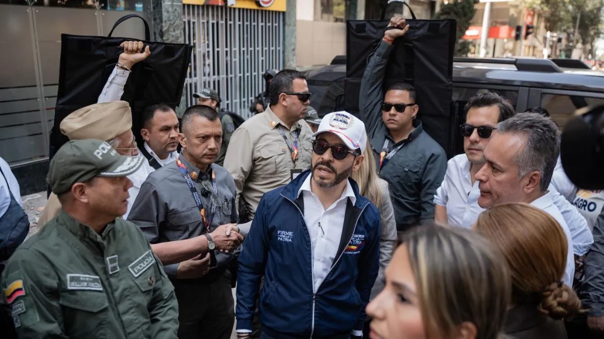 La gestión del terremoto agrieta la imagen de De la Espriella como presidente de Colombia