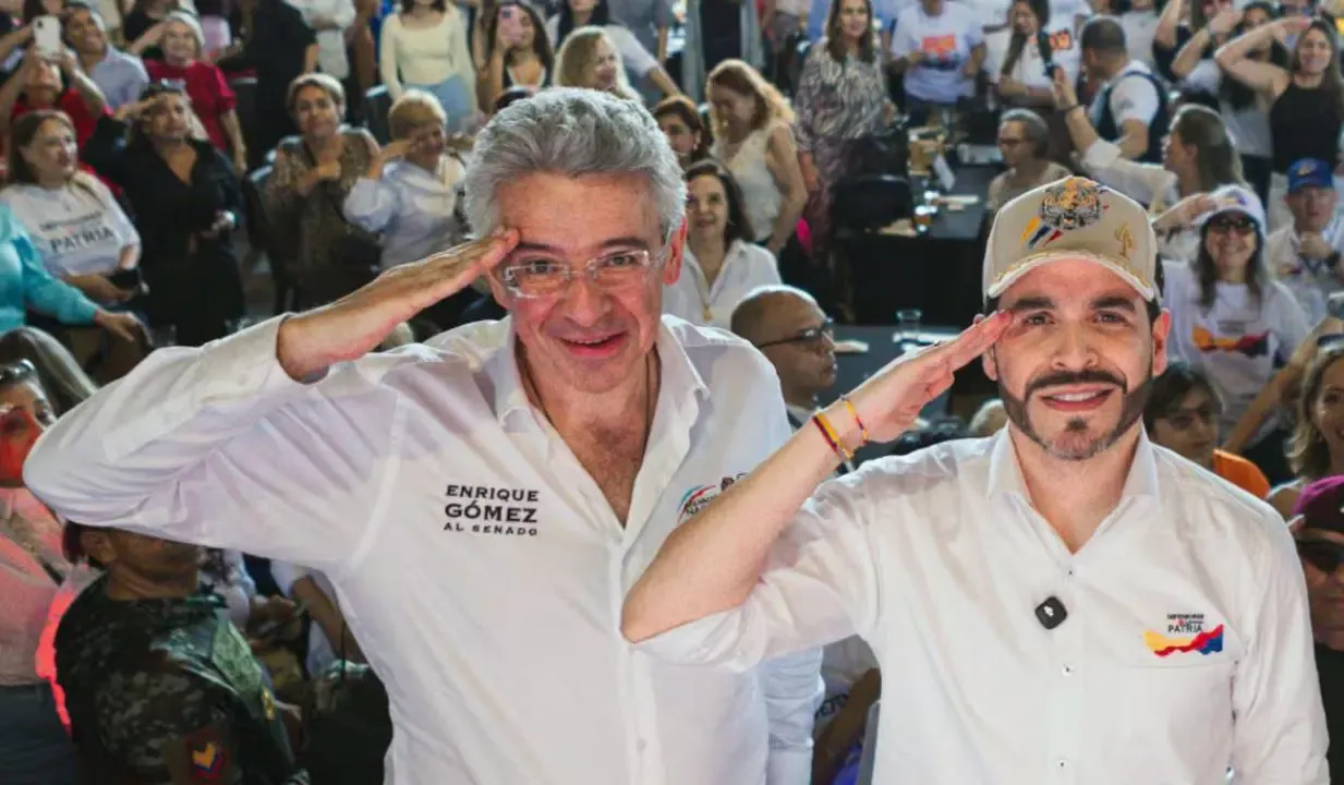 Abelardo de la Espriella expresa admiración por Álvaro Uribe y plantea preservar su legado