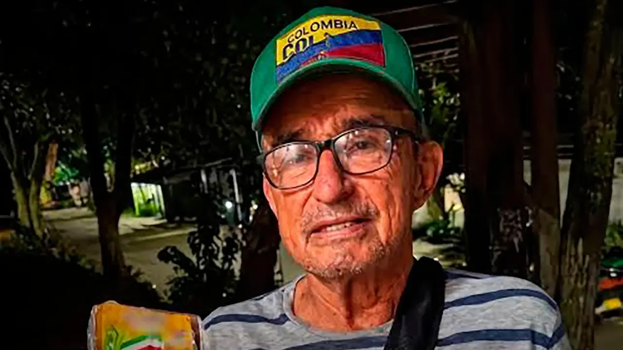 Don Luis, el panelero que se volvió viral en redes, asistirá a la posesión de Abelardo de la Espriella