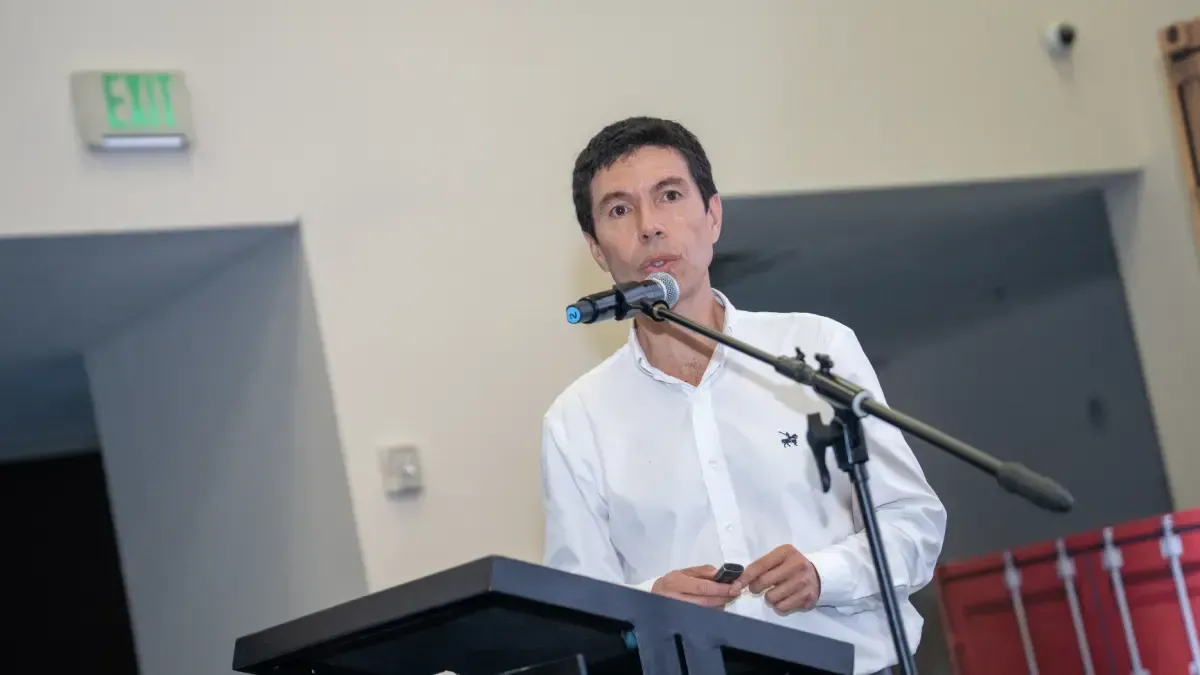 Hacienda atribuye al Gobierno Petro un mayor gasto, más deuda y menor inversión