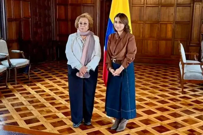 Laura Sarabia presenta su renuncia a la embajada en Reino Unido y saldrá con la llegada de Abelardo de la Espriella