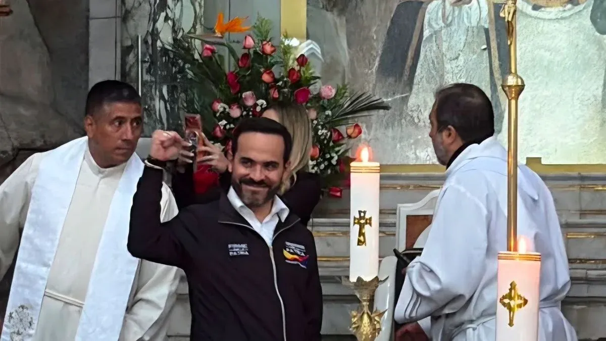 Abelardo de la Espriella cumplió una promesa en el Santuario de Las Lajas y prometió grandeza para Nariño