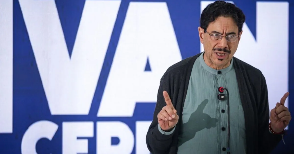 Iván Cepeda cuestiona primeros proyectos del gobierno en orden público y habla de “gobierno paramilitar”