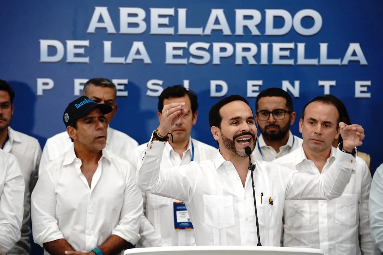 De La Espriella promete mano dura contra el crimen en cumbre de seguridad en Barranquilla