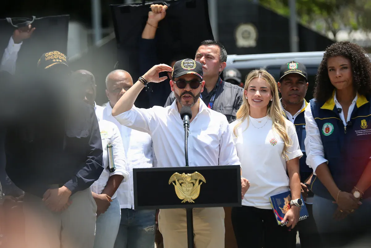 Críticas al gobierno de De la Espriella por decisiones tomadas durante la emergencia