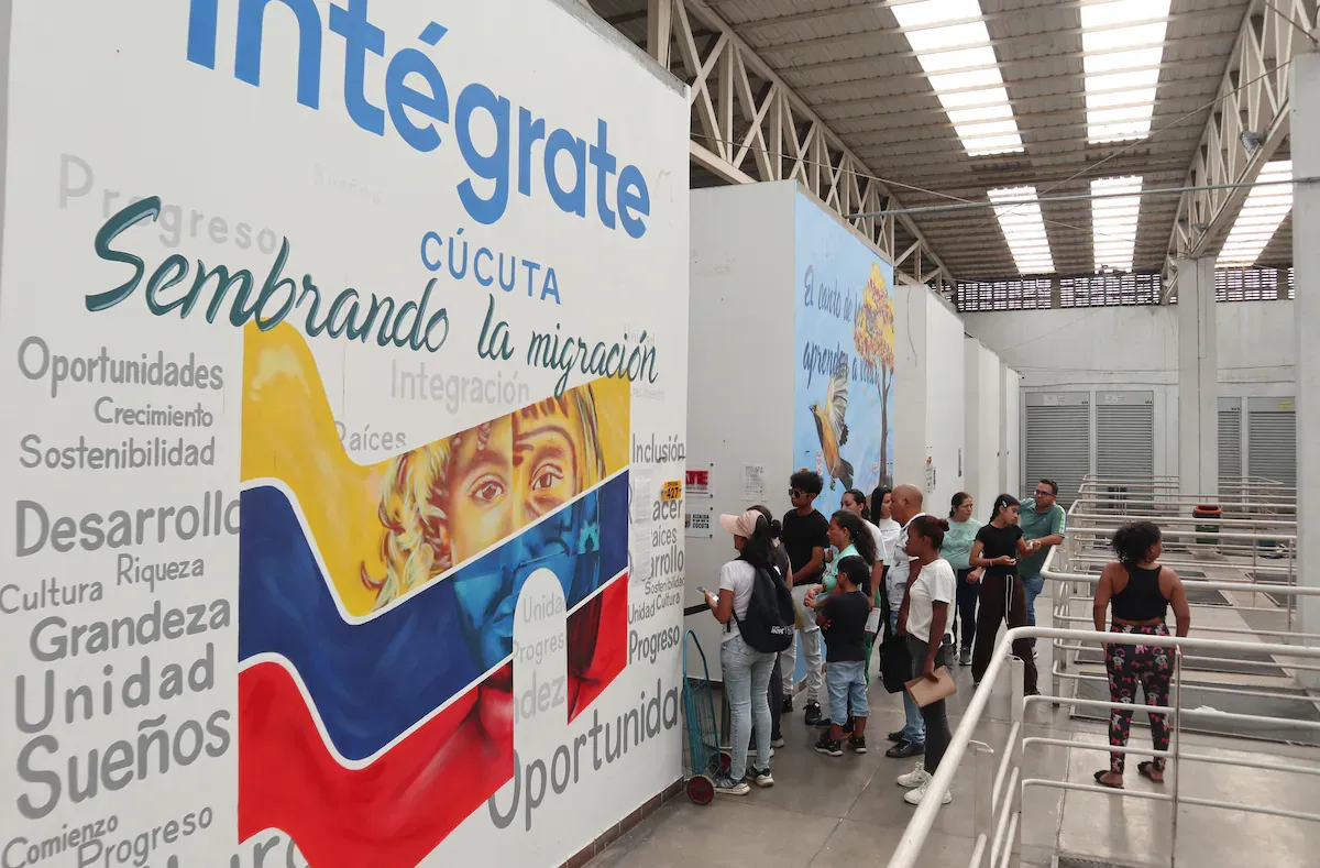 Venezolanos sin papeles en Colombia evalúan cómo regularizarse ante los anuncios de deportación