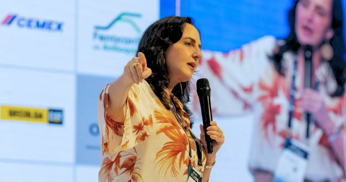 María Fernanda Cabal pidió que la posesión de Abelardo de la Espriella se haga ante el Congreso y no en una base militar