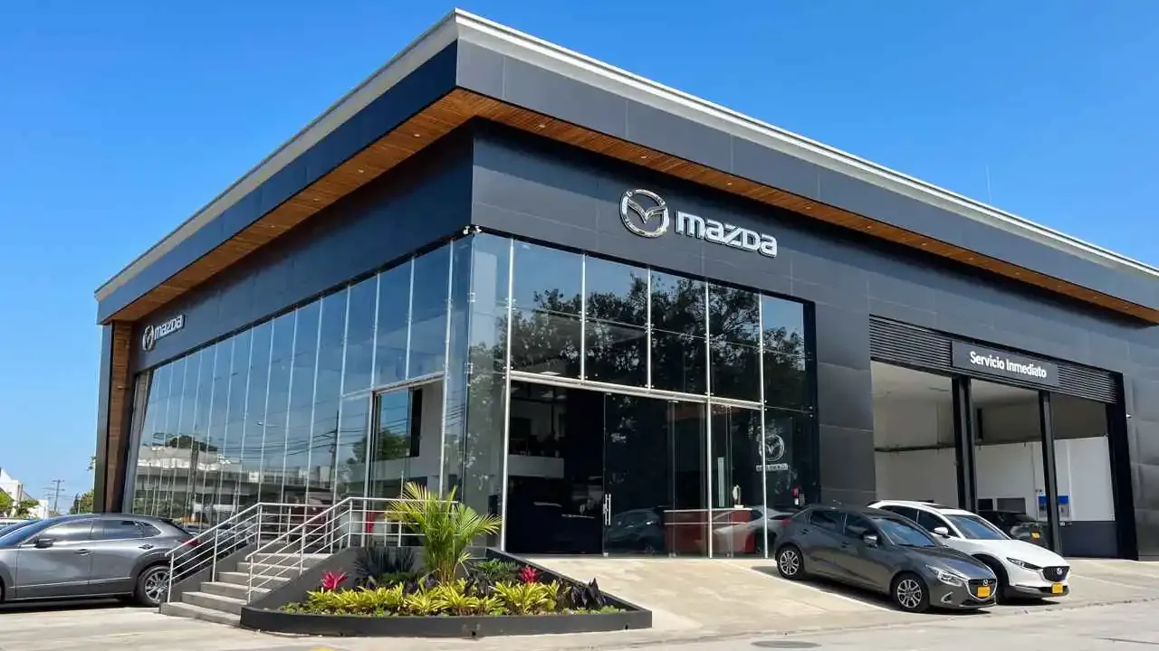 Gobierno y directivos de Mazda se reúnen para evaluar el regreso del ensamblaje de vehículos a Colombia